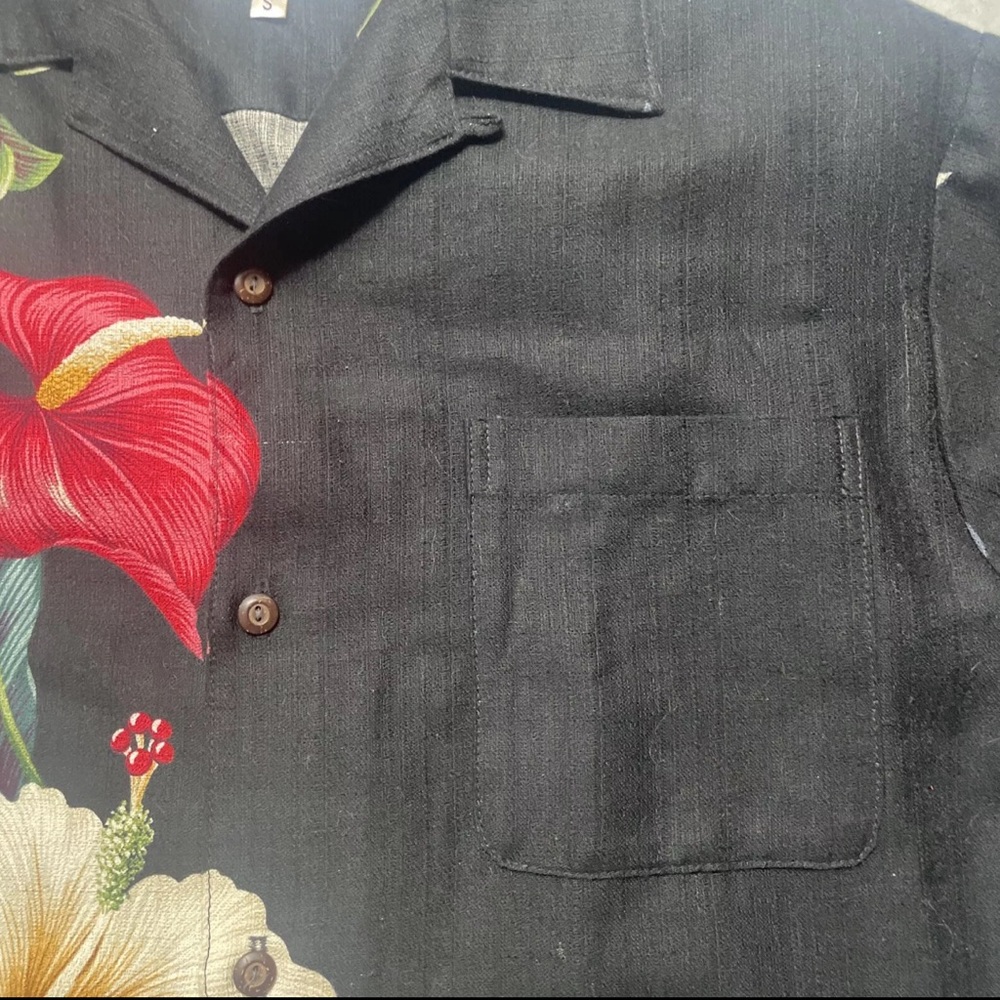 Vtg 60s Iolani Hawaiian Shirt Single Stitch Shoulder Pad Mens Small Black Floral - Picture 2 of 7